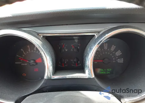 2006 Ford Mustang V6 z USA, uszkodzony, nr VIN 1ZVHT80N065177676